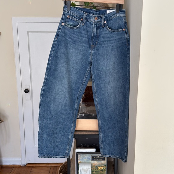 Gap High Rise Barrel Leg Jeans - Picture 9 of 10